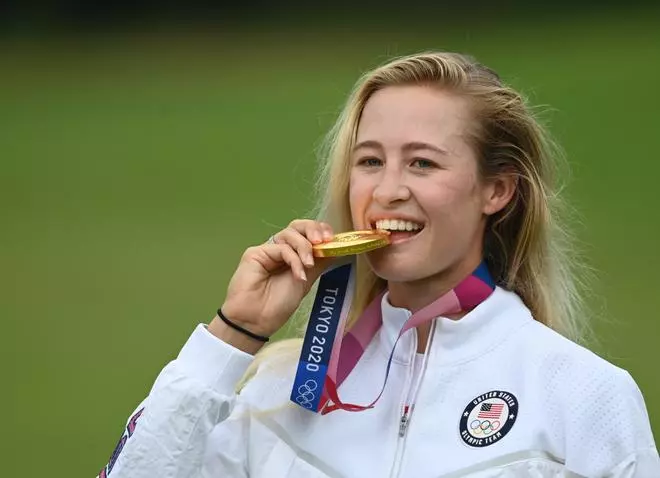 Nelly Korda se lleva el oro en  golf, con Carlota Ciganda y Azahara Muñoz lejos