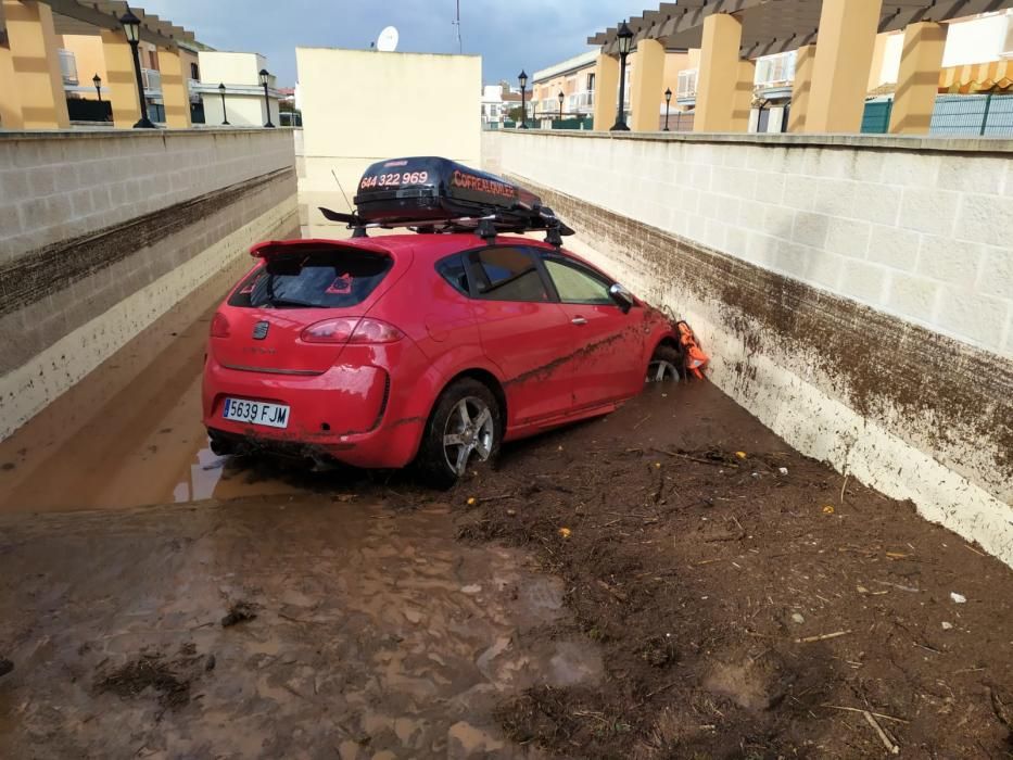 La borrasca Gloria anega Campanillas, que trata de recuperarse tras el temporal