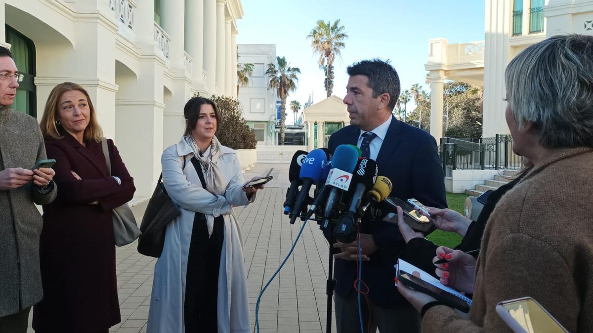 Mazón atén els mitjans de comunicació este dimecres