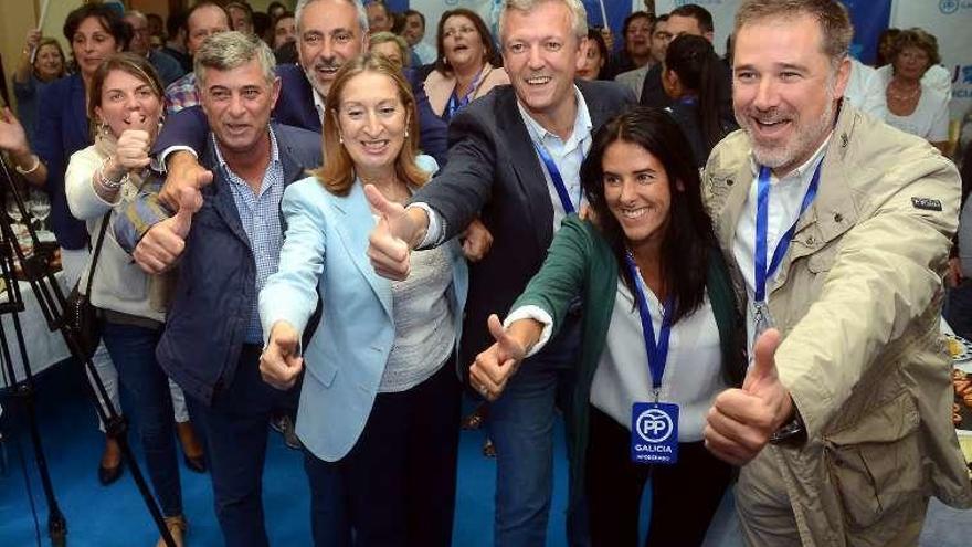 Celebración en la sede del PP con Pastor y Rueda. // Rafa Vázquez