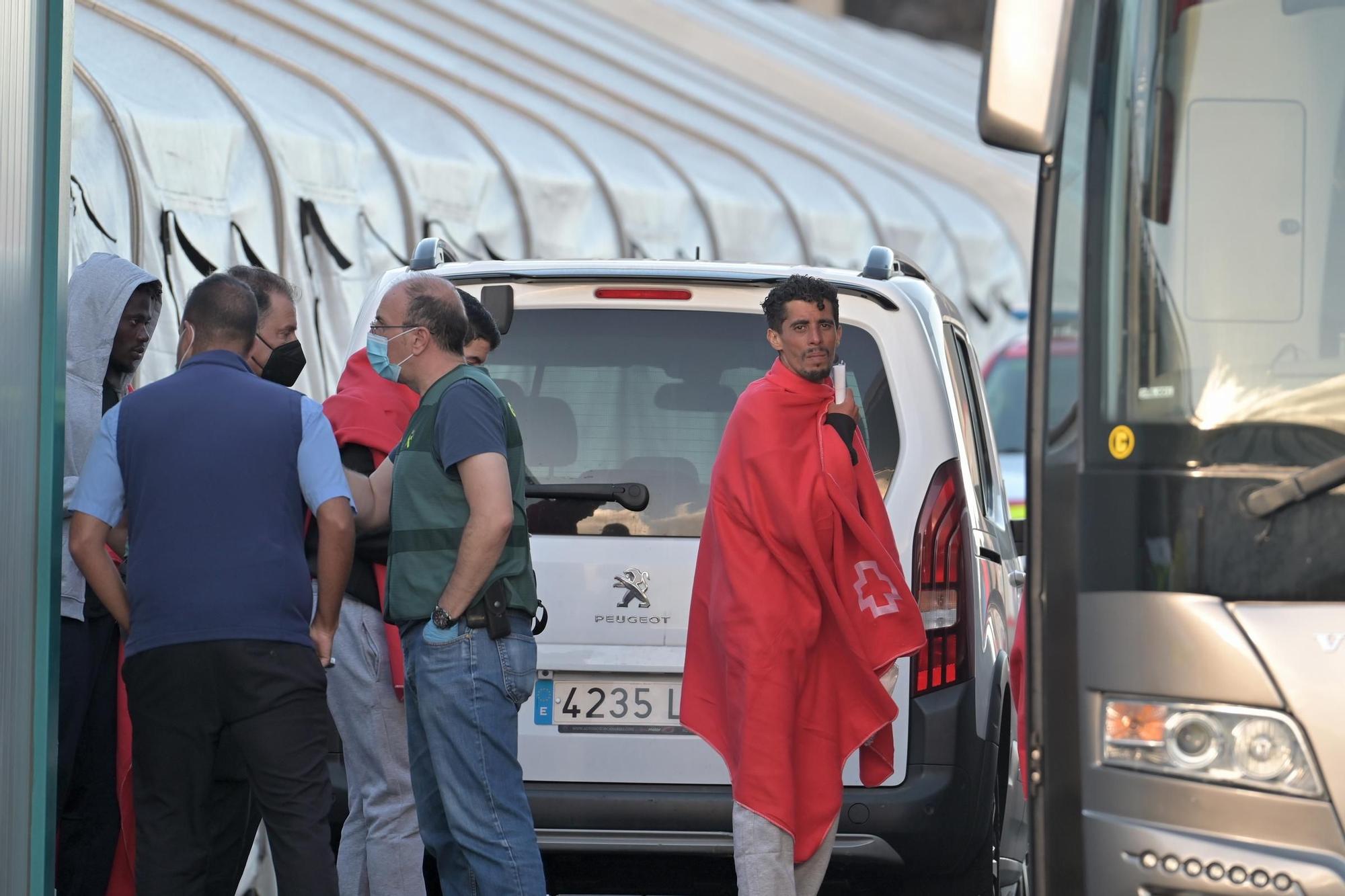 Llegada de 151 inmigrantes a El Hierro en dos cayucos