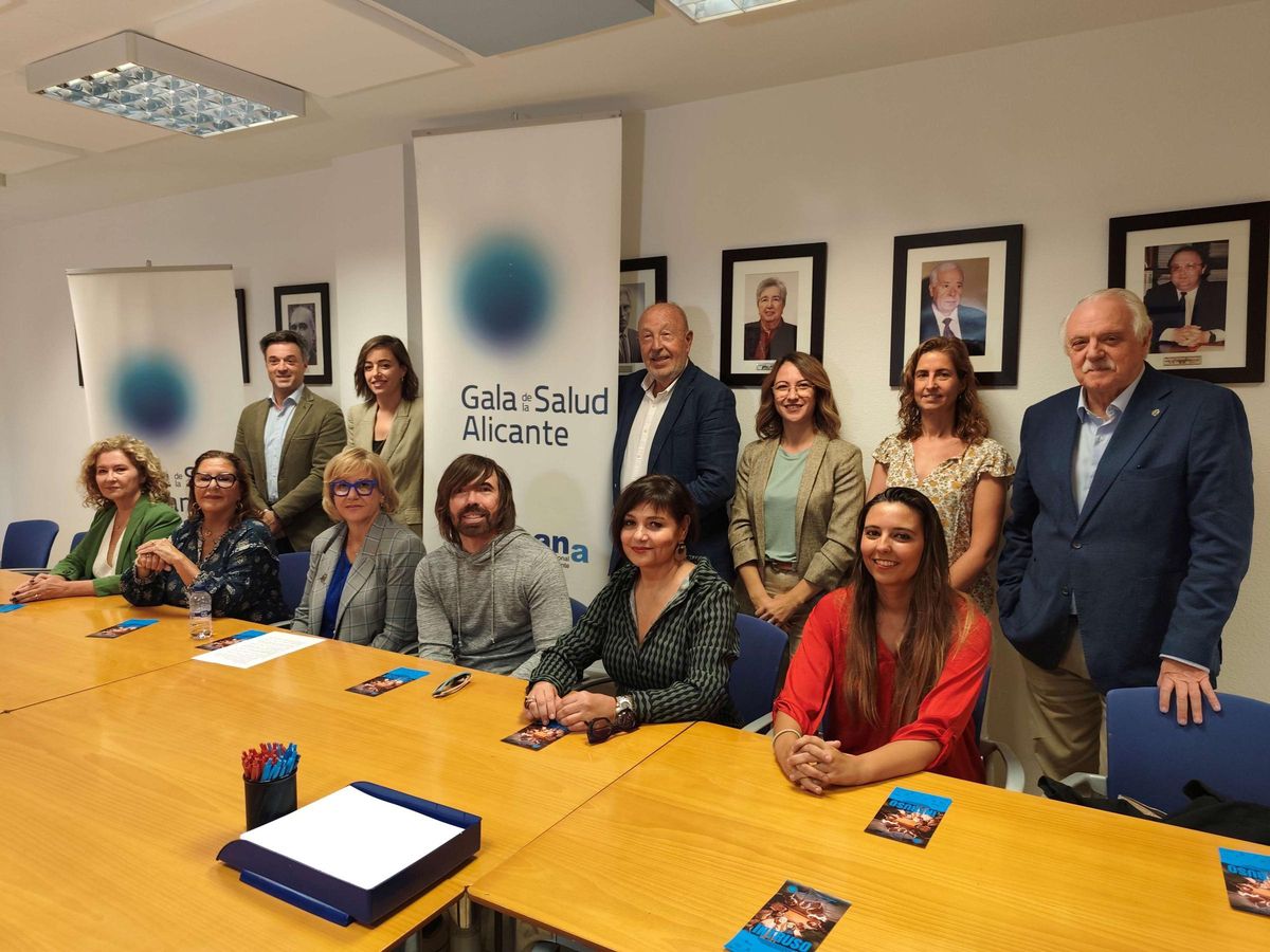 Representantes de los colegios profesionales en la presentación de la X Gala de la Salud