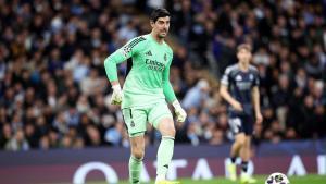 Courtois, sustituido por Lunin por una sobrecarga muscular