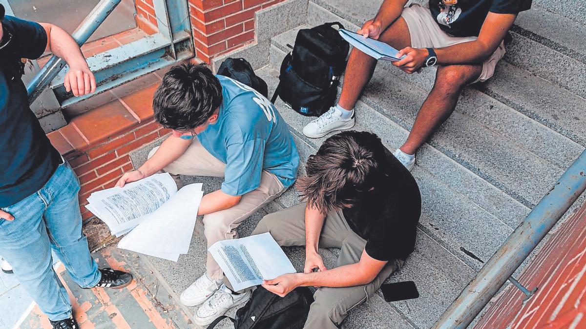 Cada estudiante gasta de media más de 25.500 euros al año.