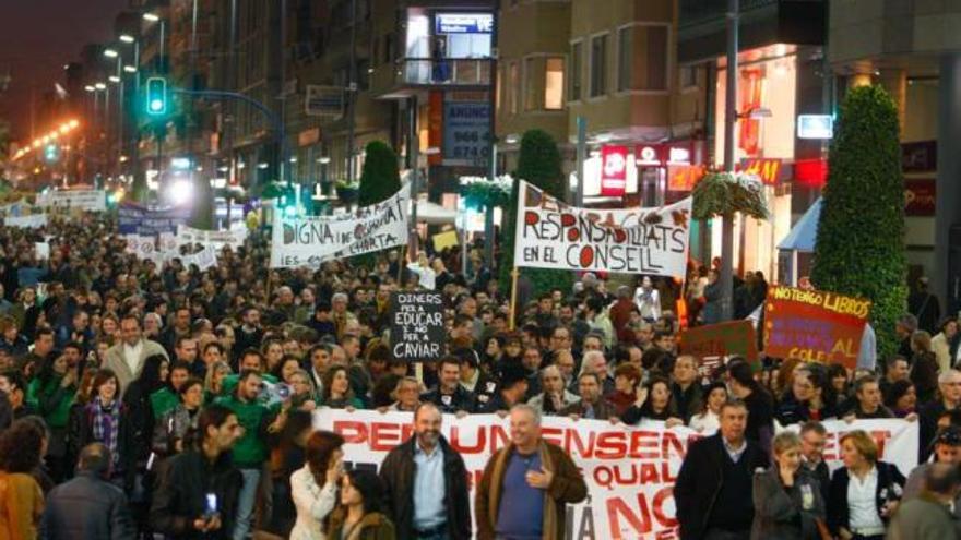 Imagen de la manifestación que el pasado sábado reunió a cerca de 50.000 personas en el centro de Alicante.