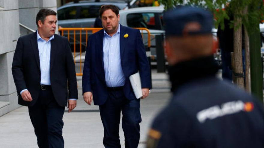 La juez envía a prisión a Junqueras sin fianza y a otros siete exconsejeros de la Generalitat