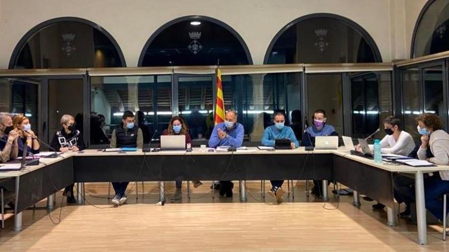 Un moment del ple a l&#039;Ajuntament de Prats de Lluçanès