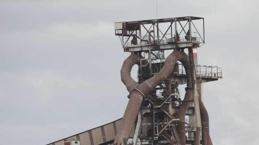 Uno de los hornos altos de Arcelor en Veriña (Gijón).