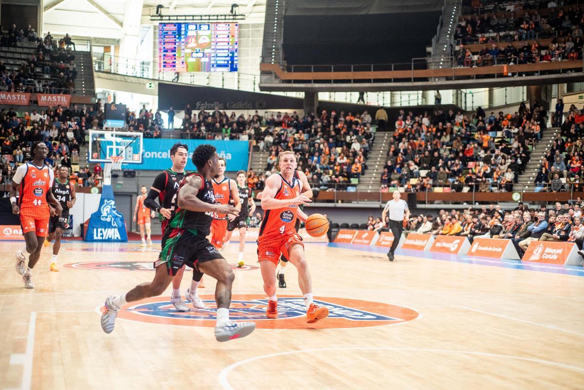 El Leyma arrolla al Cantabria (102 - 67)