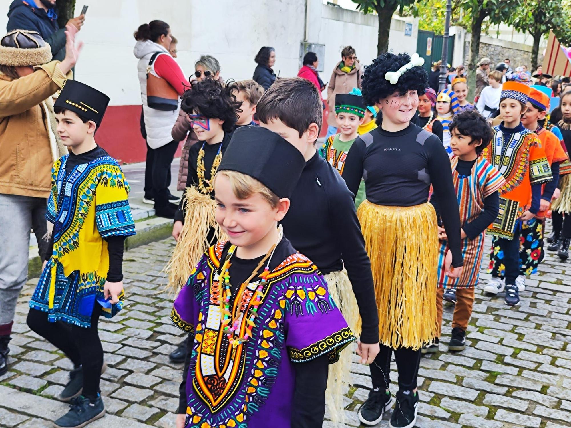 Un viaje por el mundo y a la naturaleza: así han celebrado los colegios de Villaviciosa el carnaval