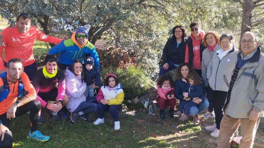 La familia Tabuenca Andia colabora en el belén de Machuca. | SERVICIO ESPECIAL