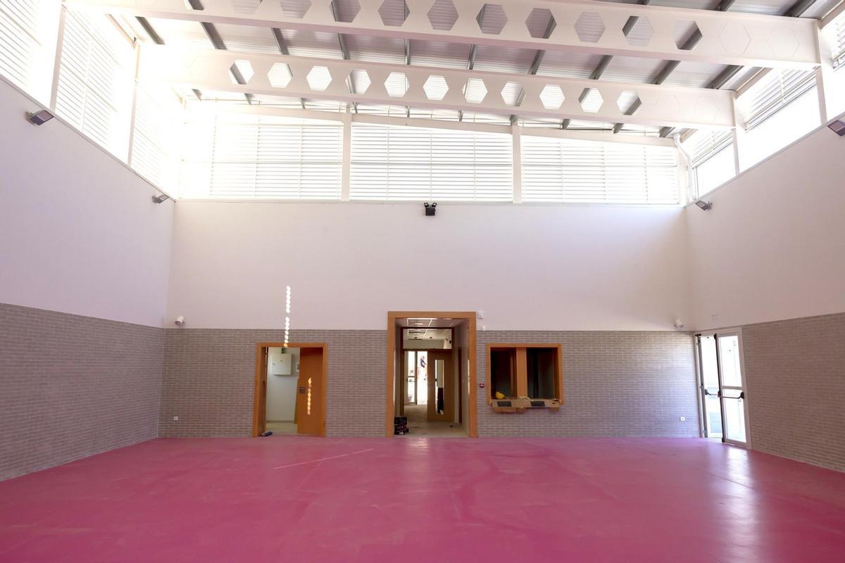 Instalaciones de gimnasio del nuevo Colegio Amanecer