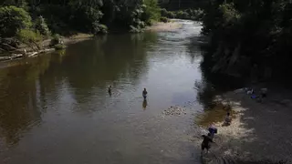 Los vecinos piden el cierre del río Nalón al baño tras ahogarse un joven y el Ayuntamiento de Oviedo estudia medidas