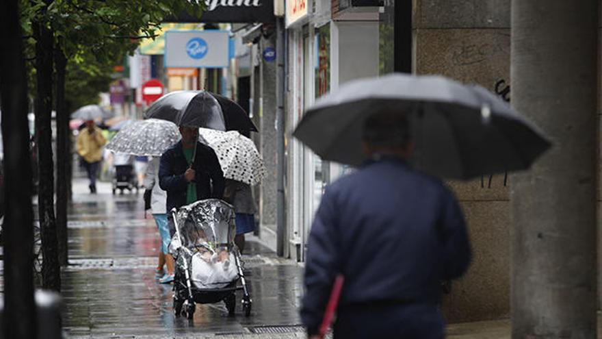 Lluvias débiles y temperaturas con pocos cambios en el inicio de la semana en Asturias