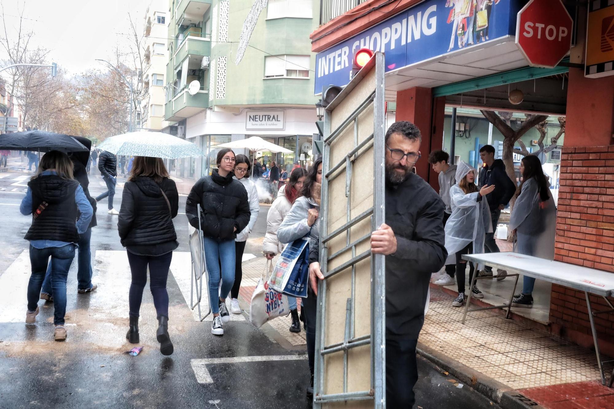 Lluvia en las paellas de Benicàssim