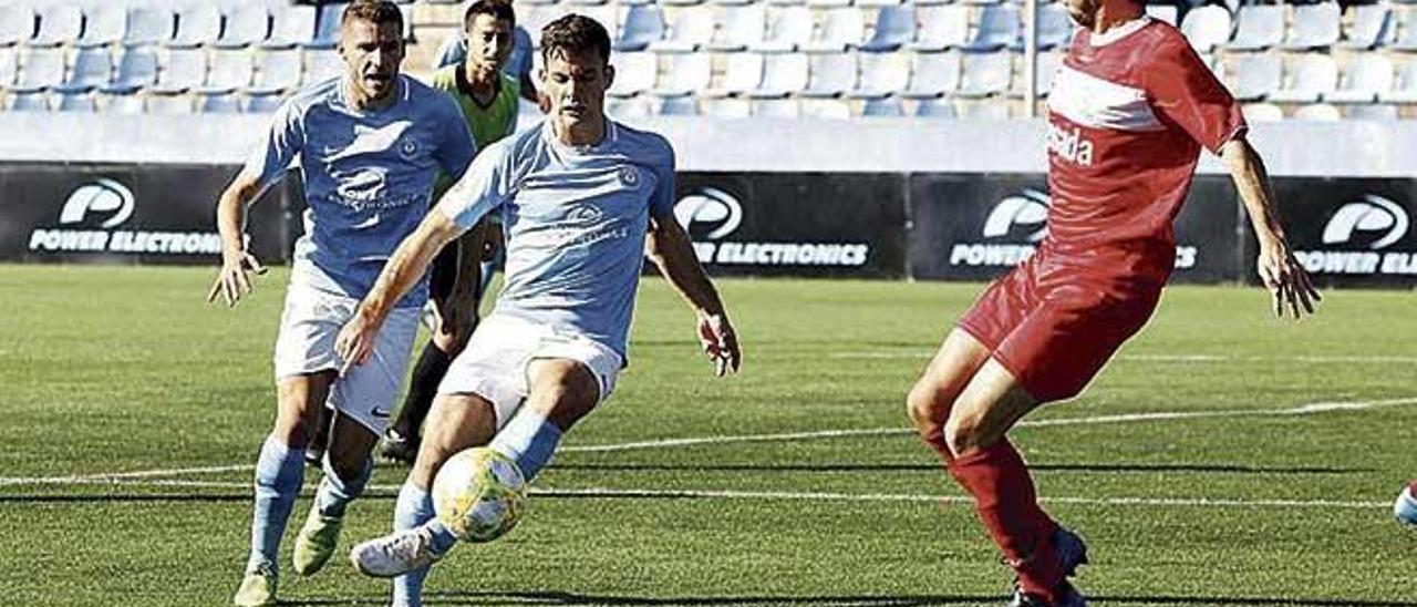 Rodado controla el balÃ³n en un encuentro de esta temporada.