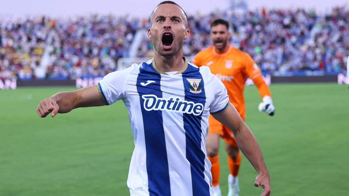 Franquesa celebra su gol en el Leganés - UD Las Pamas.