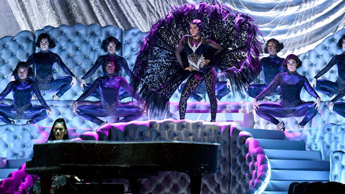 Cardi B y Chloe Flower en los Premios Grammy 2019