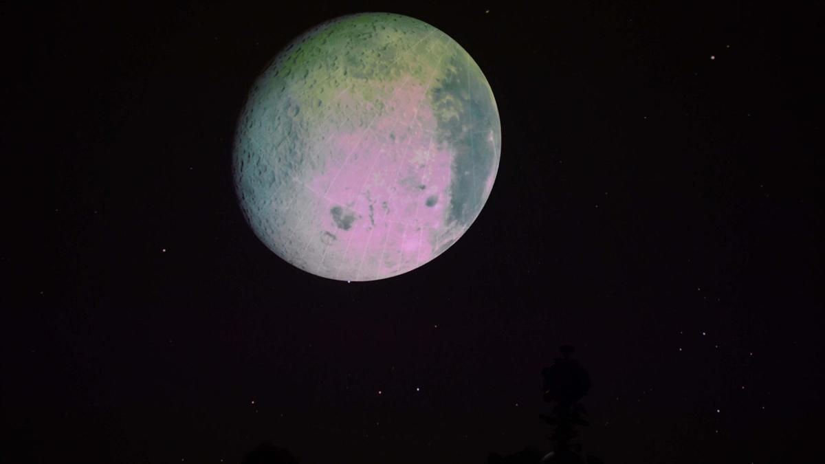 Planes en A Coruña  El Planetario incorpora un nuevo proyector para  mejorar las experiencias inmersivas