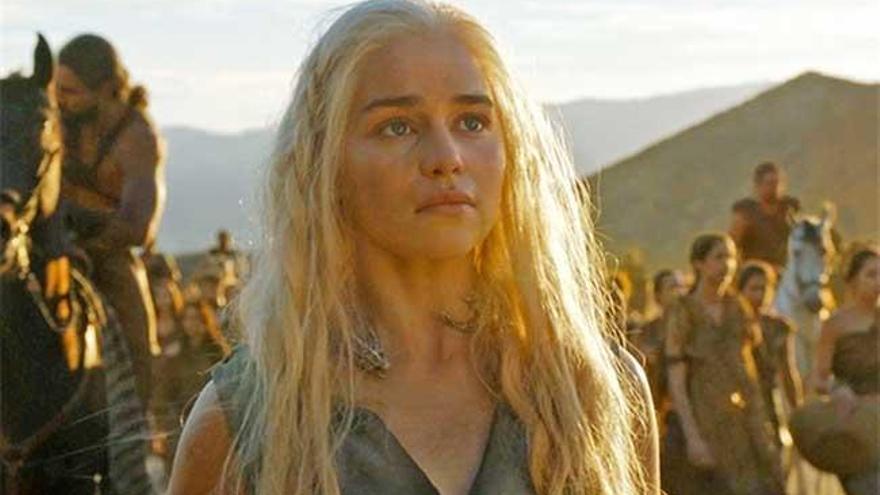 Emilia Clarke es Daenerys Targaryen.