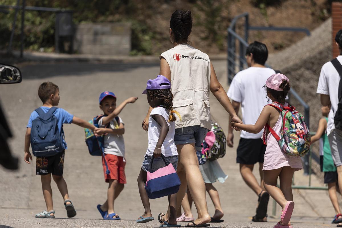 Save the Children inicia sus campamentos de verano para 2200 niños y niñas en riesgo de pobreza y de exclusión social. Las actividades socioeducativas facilitan la conciliación familiar y evitan que los niños y niñas se queden solos en casa.