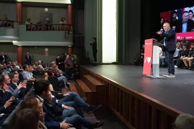 Acto de precampaña electoral en Tenerife de Pedro Sánchez