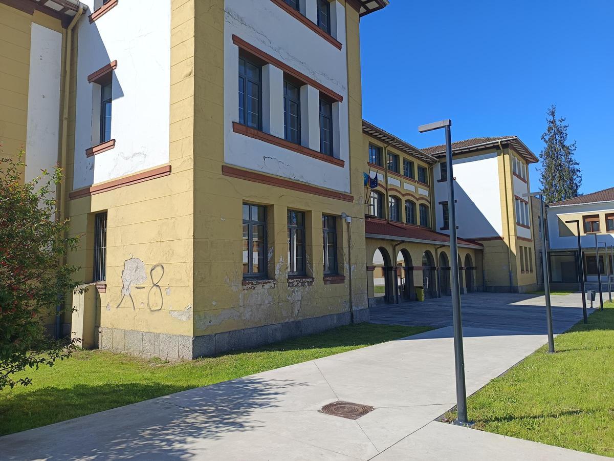 En antiguo colegio Vázquez de Mella.