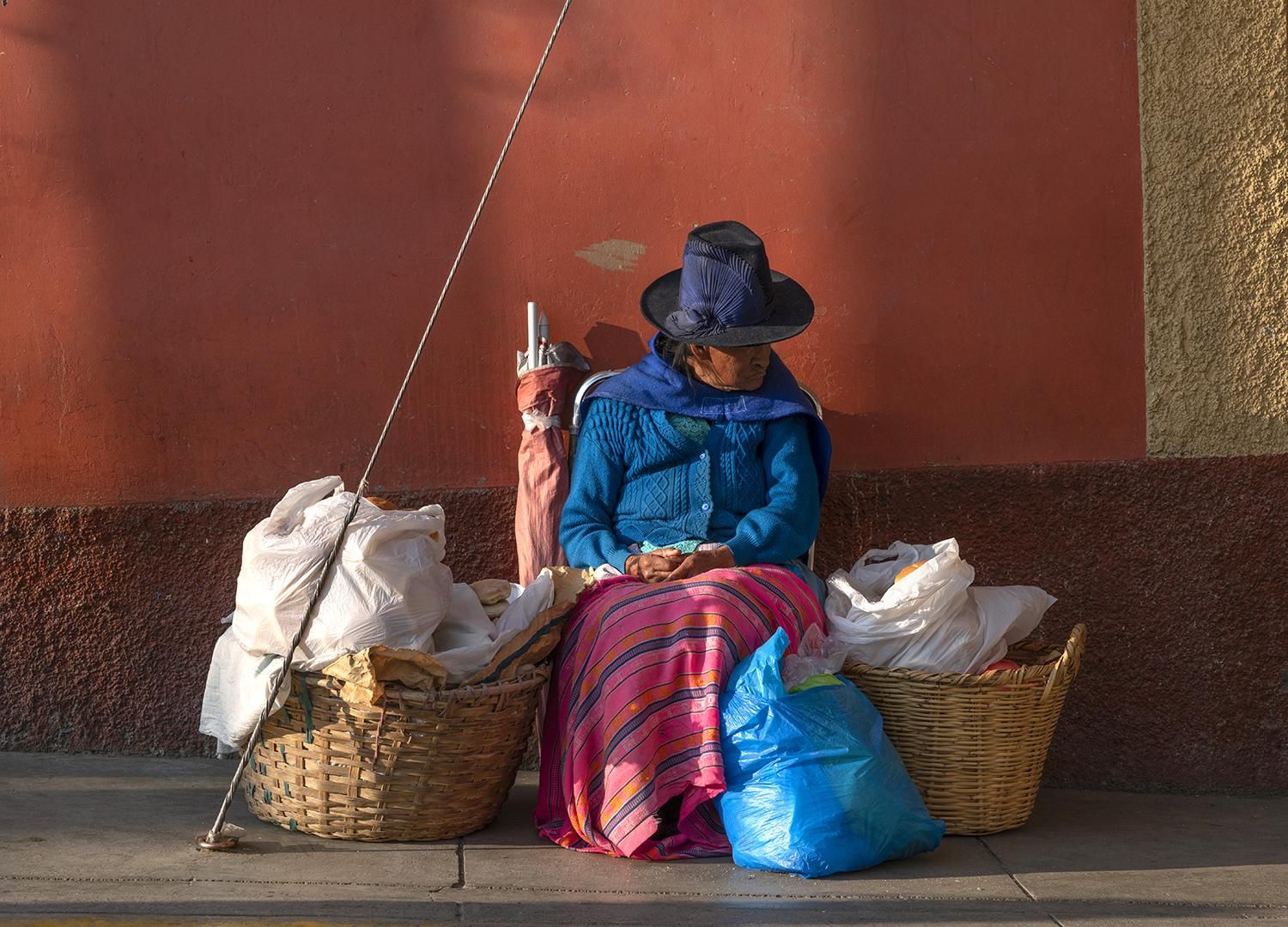 Imagen de una mujer en Huaraz.