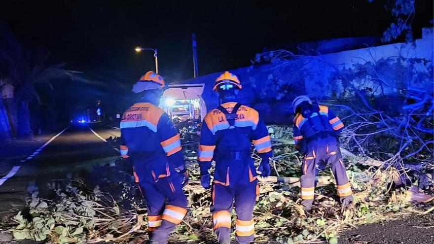 Incidencias por las fuertes rachas de viento en la isla de Tenerife