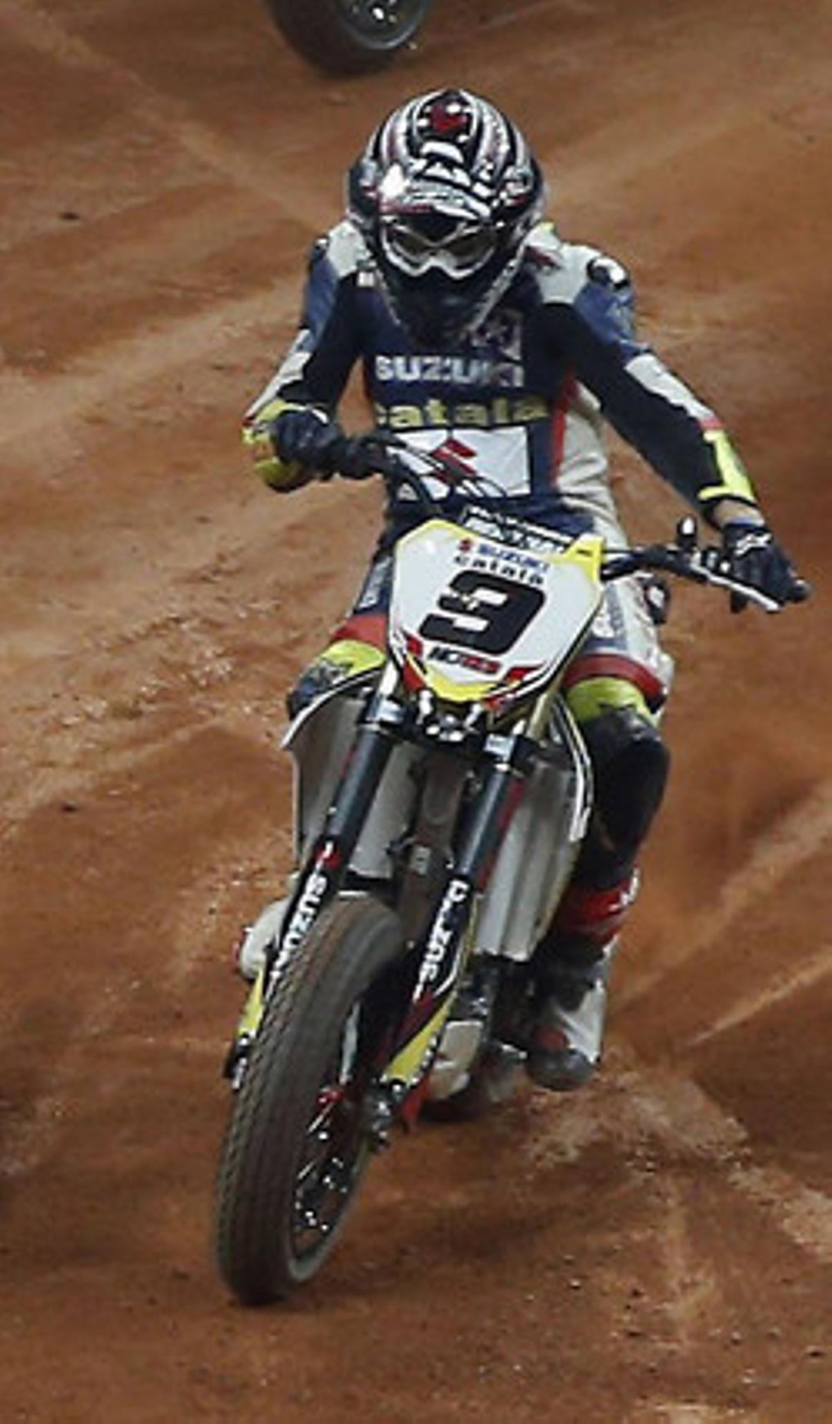 Kenny Noyes, en una carrera del Superprestigio Dirt Track de Barcelona disputada el gener del 2014 al Palau Sant Jordi. Kenny Noyes, en una carrera del Superprestigio Dirt Track de Barcelona disputada el gener del 2014 al Palau Sant Jordi.
