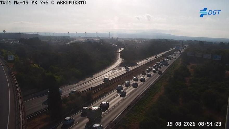 Un accidente provoca un atasco de más de cinco kilómetros en la Vía de Cintura de Palma
