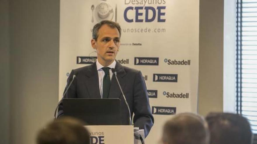 Isaac Martín Barbero, ayer durante su ponencia impulsada por CEDE, Sabadell e Hidraqua.