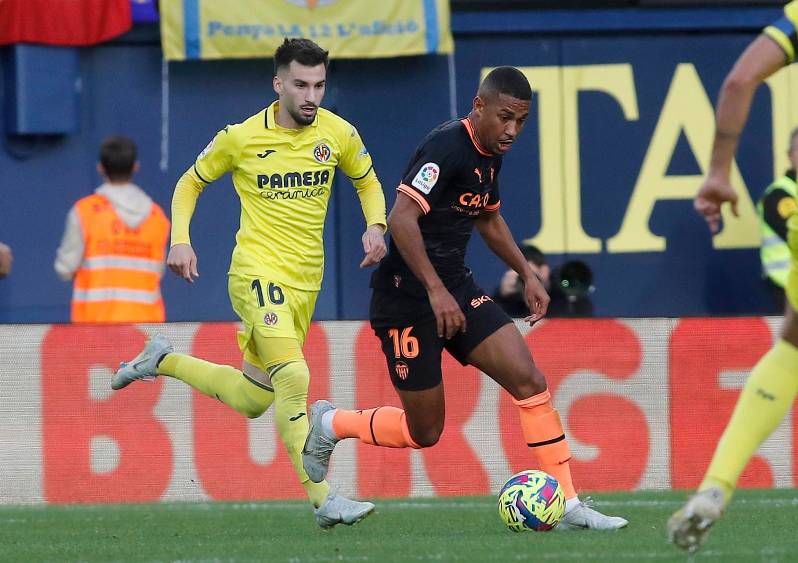 El Villarreal-Valencia CF, en imágenes