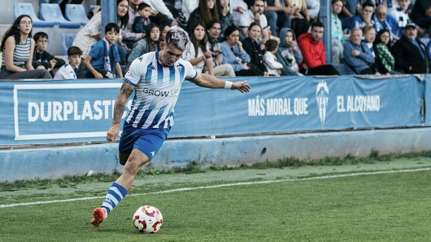 Juventud y experiencia para el Zamora CF: Sergi López ya es rojiblanco