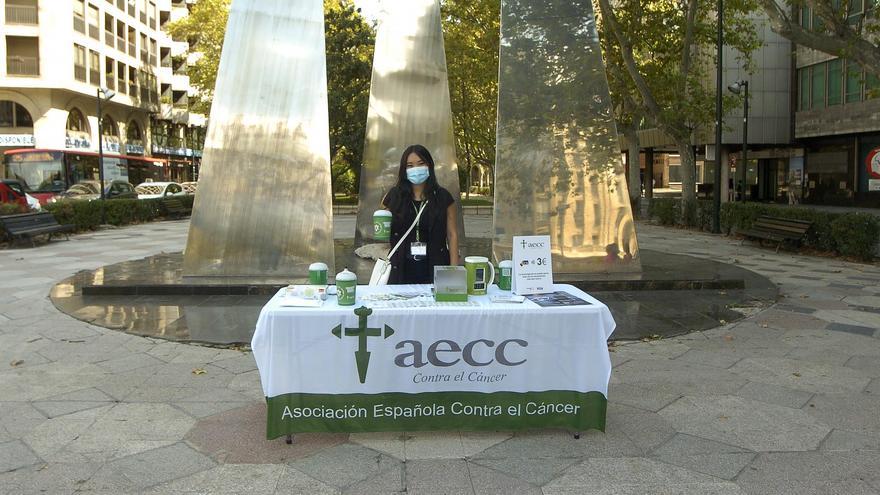 La Asociación contra el Cáncer celebra su tradicional cuestación en Zaragoza