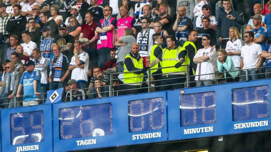 La presión de los hinchas acaba con el fútbol en lunes