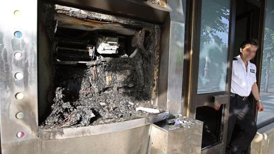 Incendian un cajero automático de la Kutxa