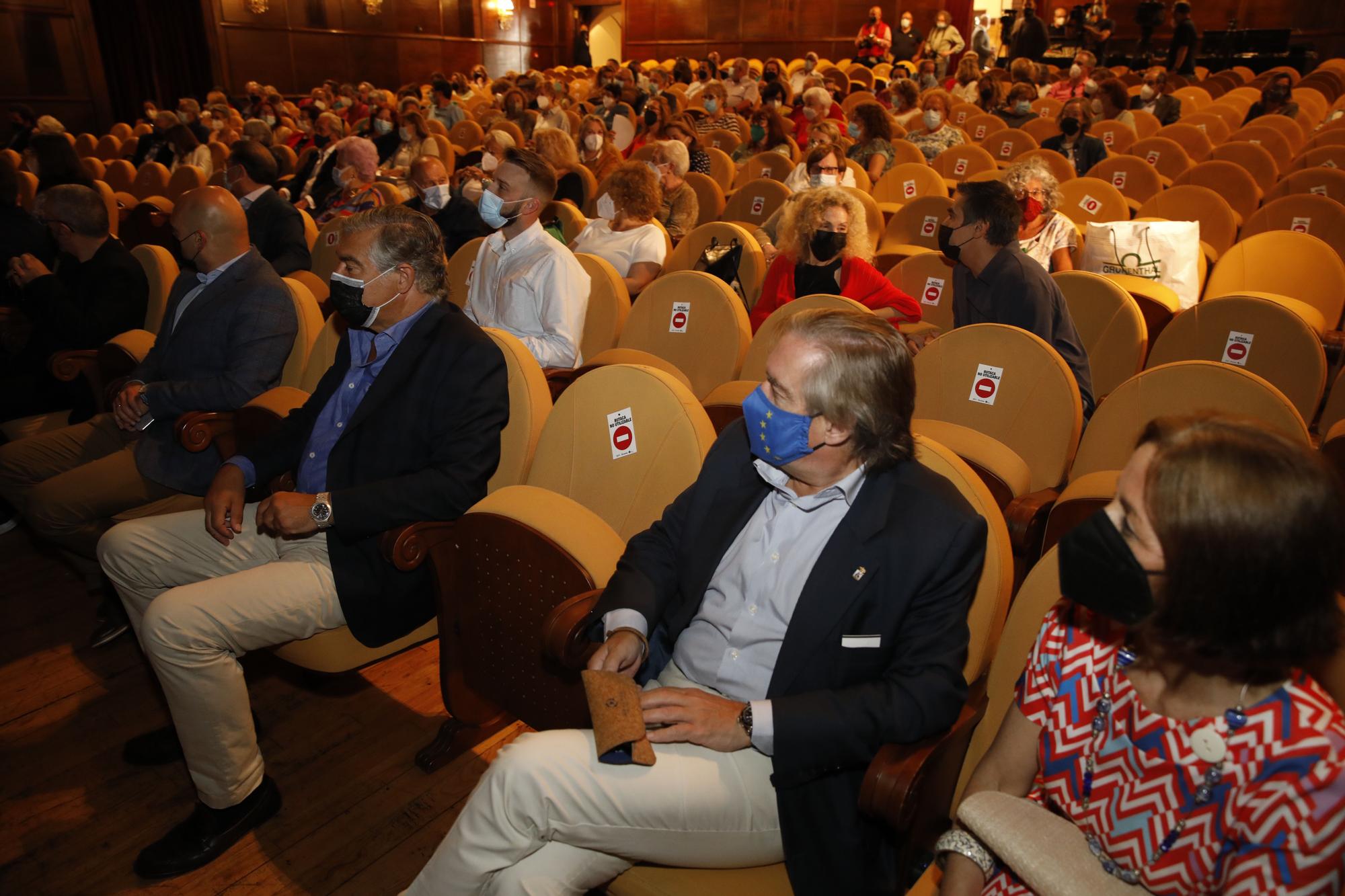 Acto de homenaje a Arturo Fernández en el Jovellanos