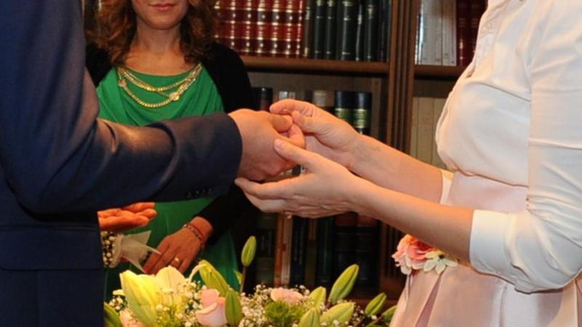 Una boda celebrada ante notario en Murcia.