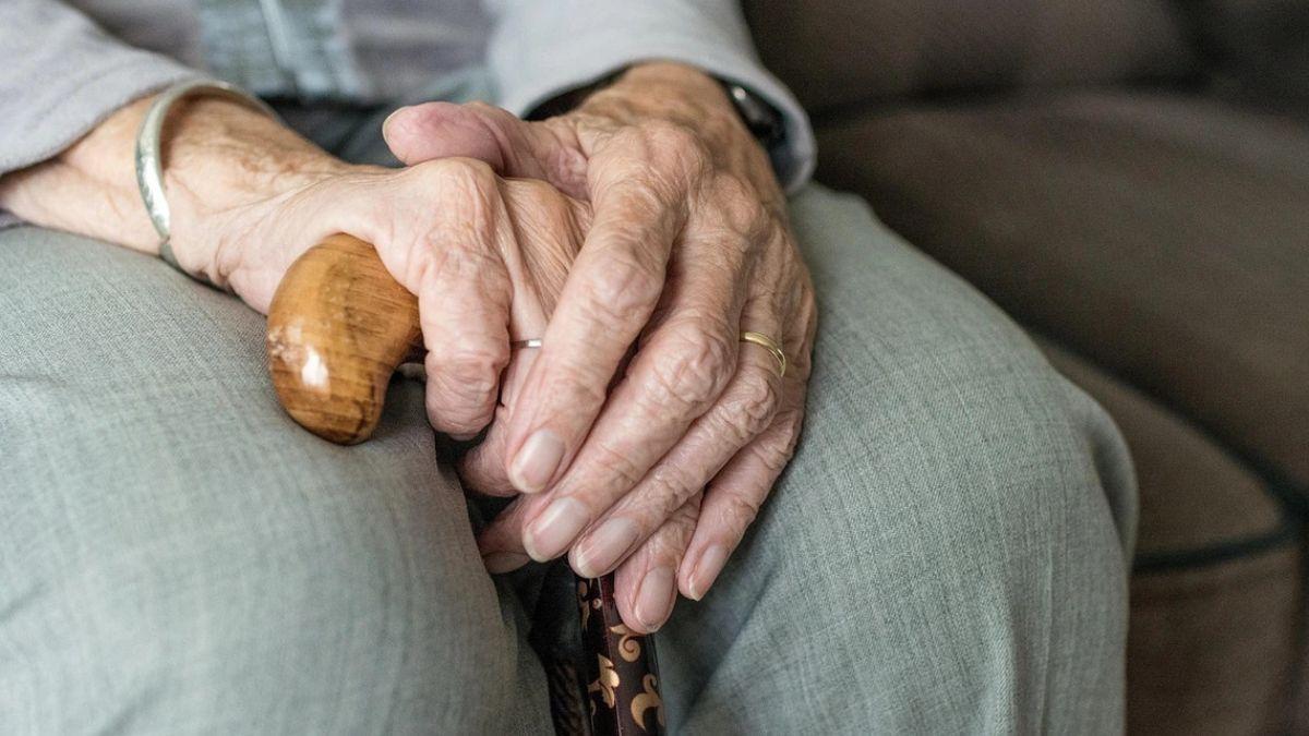 La ELA es difícil de tratar porque a menudo se diagnostica después de que ya se ha producido un daño importante en las células nerviosas.