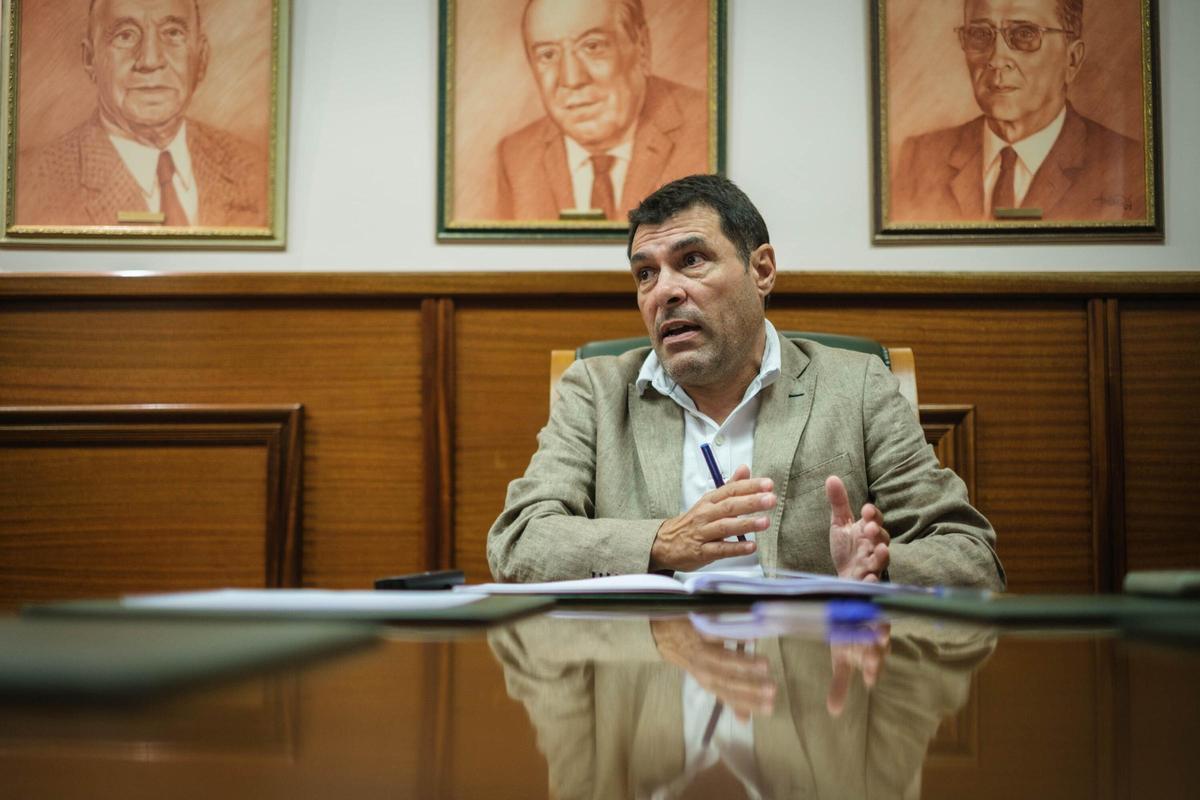 Alejandro Morales Mansito, presidente de la Federación Canaria de Fútbol.
