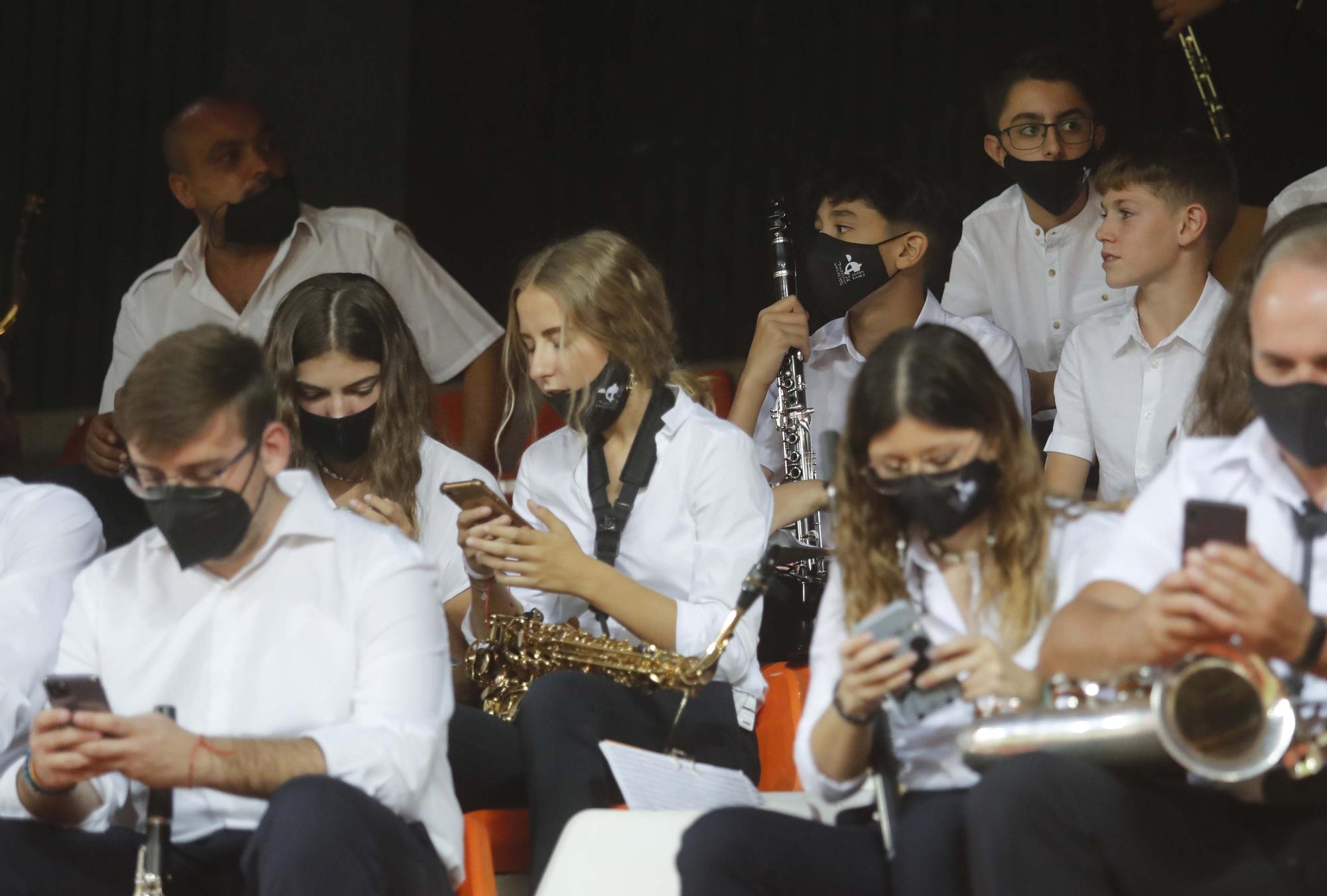 La Sociedad Musical de Llosa de Ranes en Mestalla