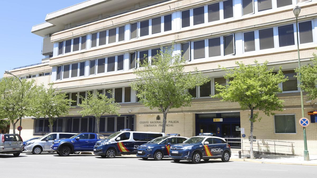 La comisaría de la Policía Nacional en Huesca, cuyos agentes detuvieron a la mujer.