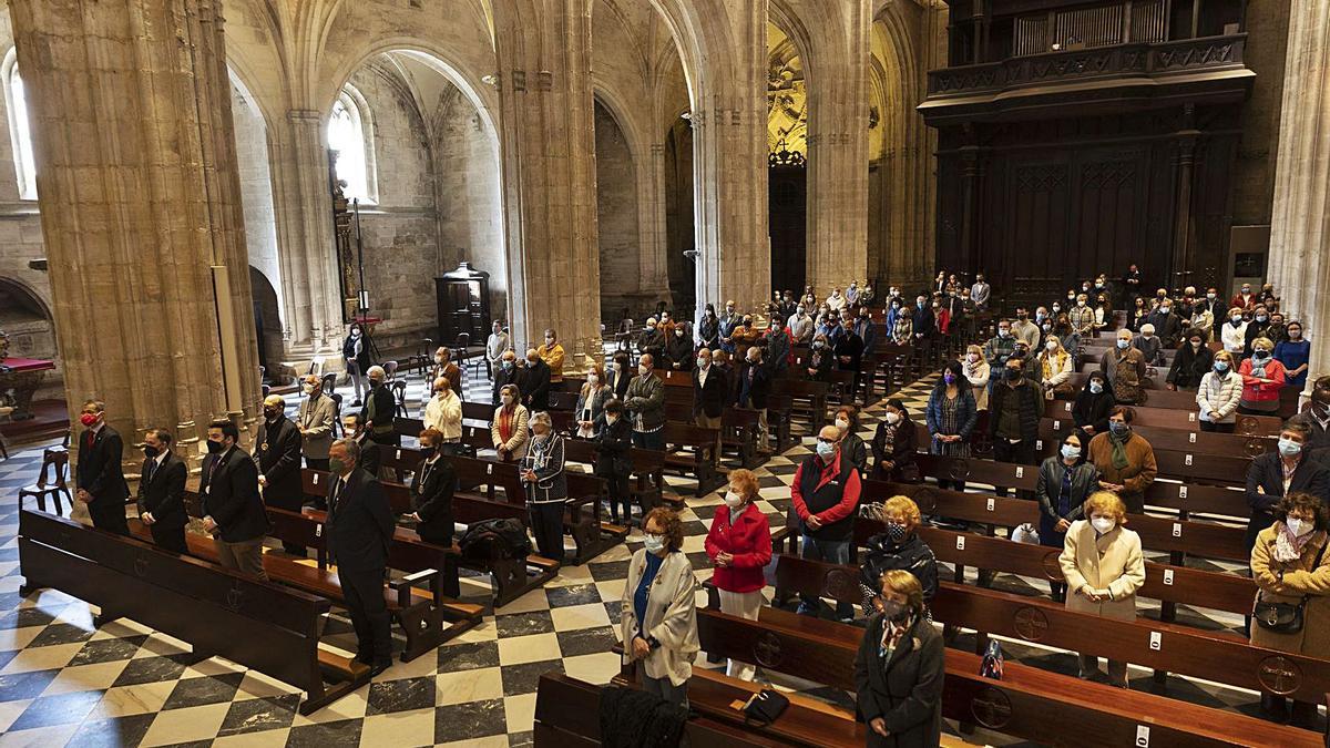 La misa de Resurrección en la Catedral de Oviedo, ayer. | Miki López