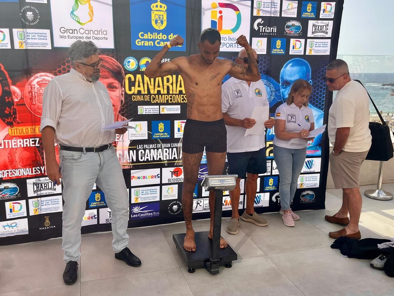 Pesaje de púgiles para la velada de boxeo 'Canarias, Cuna de Campeones'