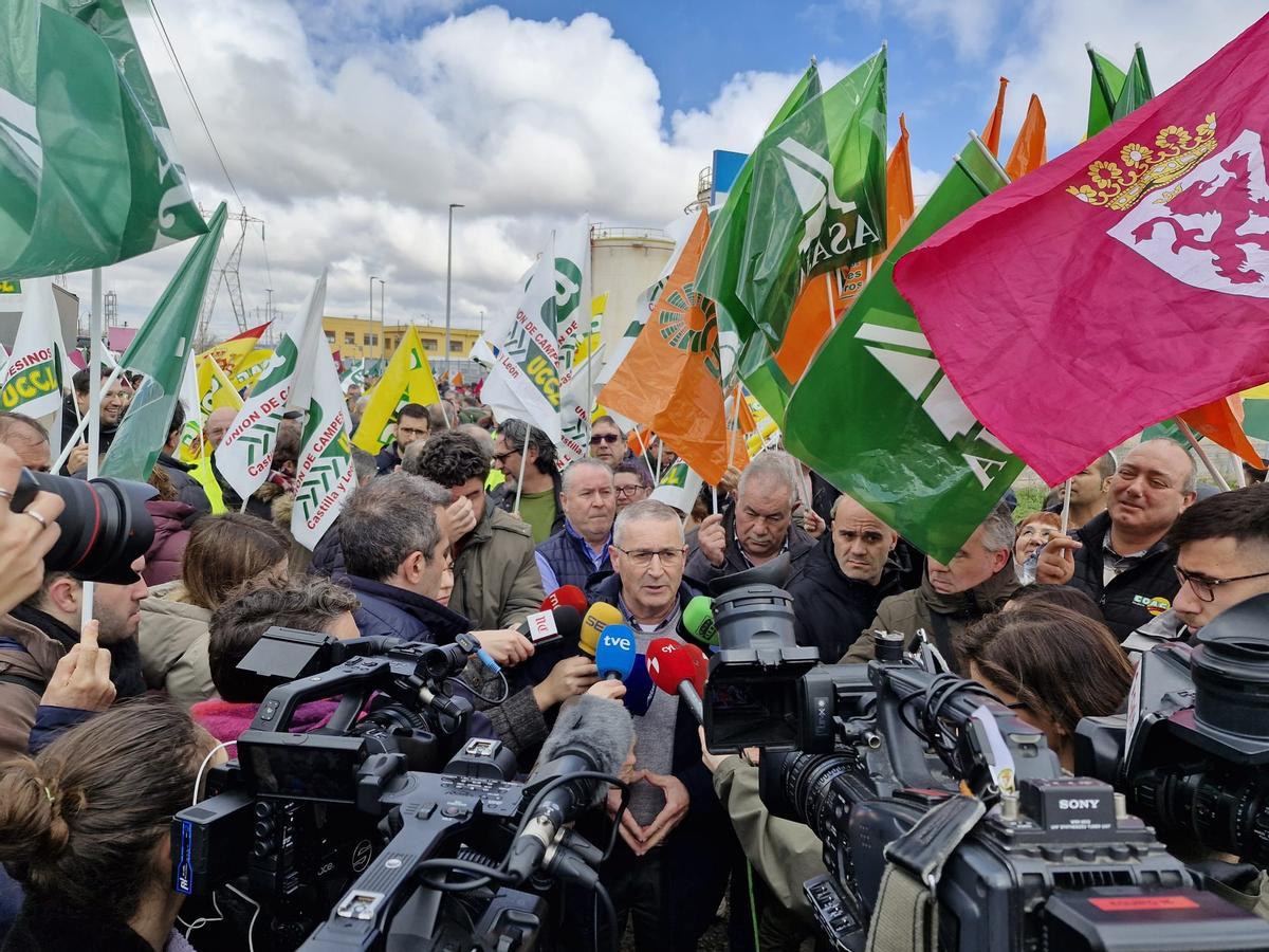 Protesta de las Opas en Santovenia de Pisuerga (Valladolid)