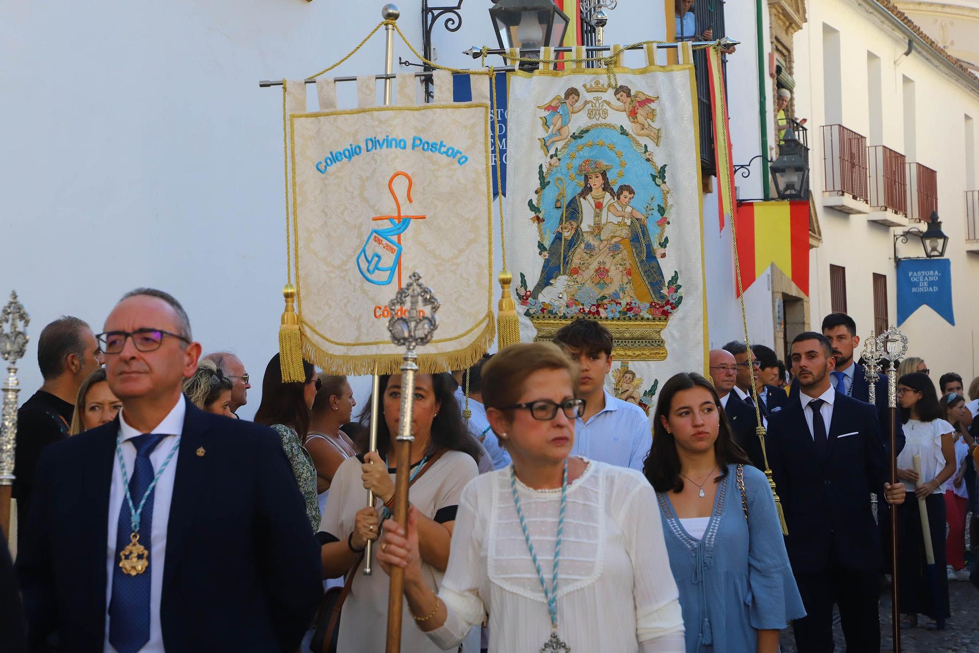 Triunfal procesión de la Pastora de Capuchinos