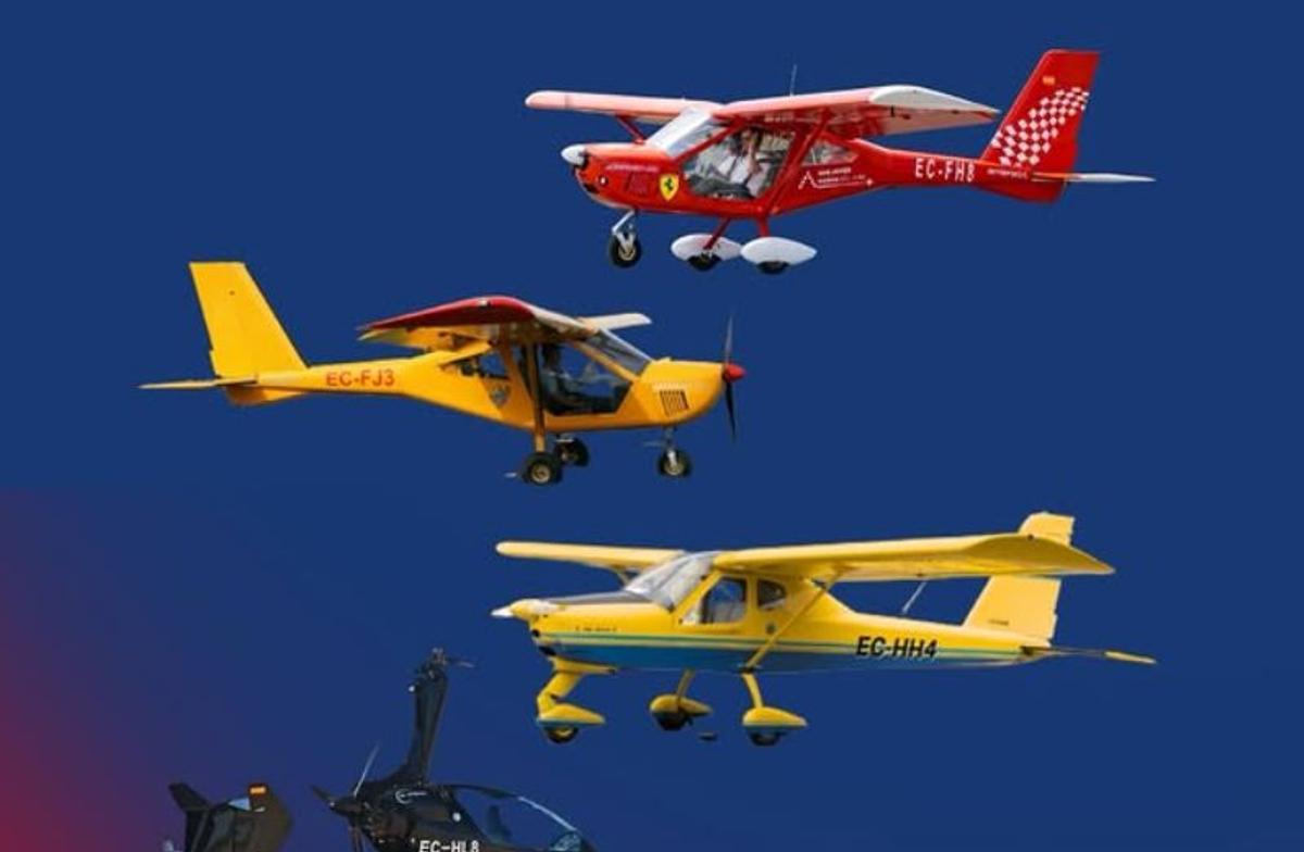 Varios modelos de aviones del Aeroclub Mar Menor