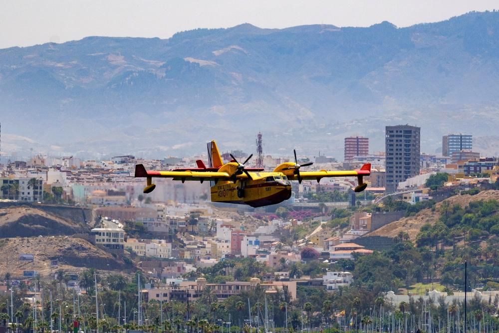 Un devastador incendio arrasa Gran Canaria.