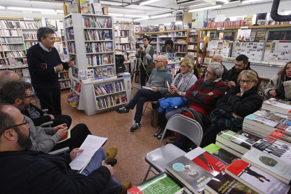 Presentació del llibre «El veler magenta»